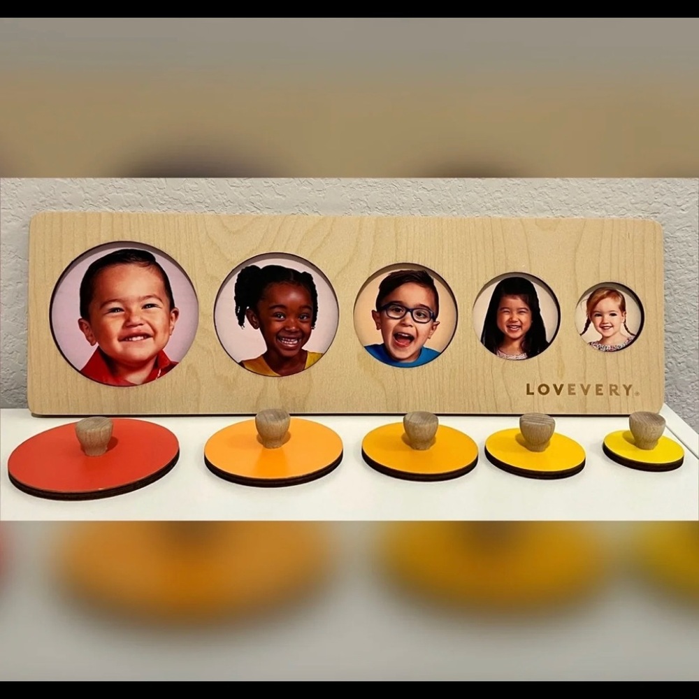 Lovevery Circle of Friends Puzzle